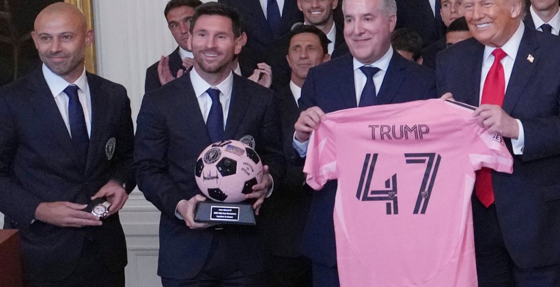 Ο-Τραμπ-υποδέχτηκε-τον-Μέσι-και-την-Ίντερ-Μαϊάμι-στον-Λευκό-Οίκο-–-Αναφορές-σε-άλλους-θρύλους-του-ποδοσφαίρου