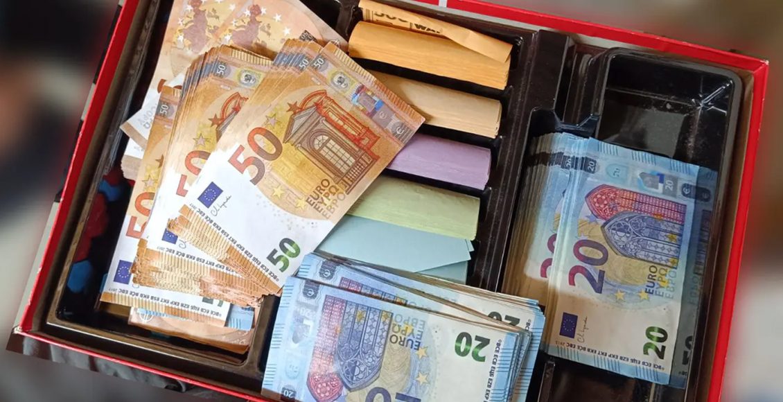 Πώς-εντοπίστηκε-ο-16χρονος-παραχαράκτης-στην-Κατερίνη-–-Ανέβαζε-βίντεο-στα-social-media-κάνοντας-αναλήψεις-με-κάρτες-κλώνους