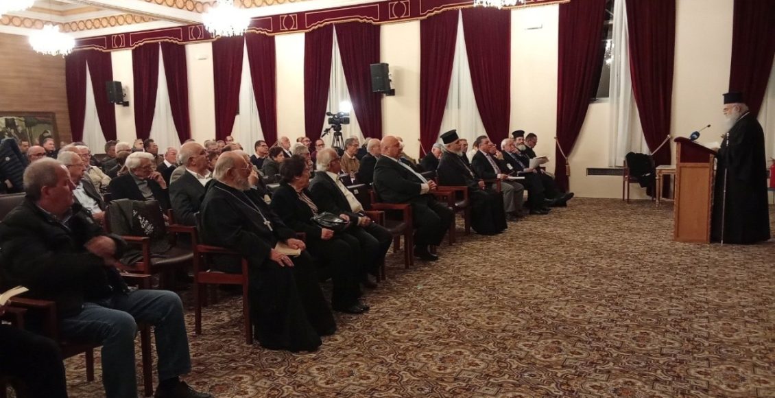 Ο-Αρχιεπίσκοπος-Γεώργιος-στην-παρουσίαση-του-βιβλίου-«h-Κύπρος-στο-παρά-πέντε-και-οι-ευθύνες-των-Αθηνών»