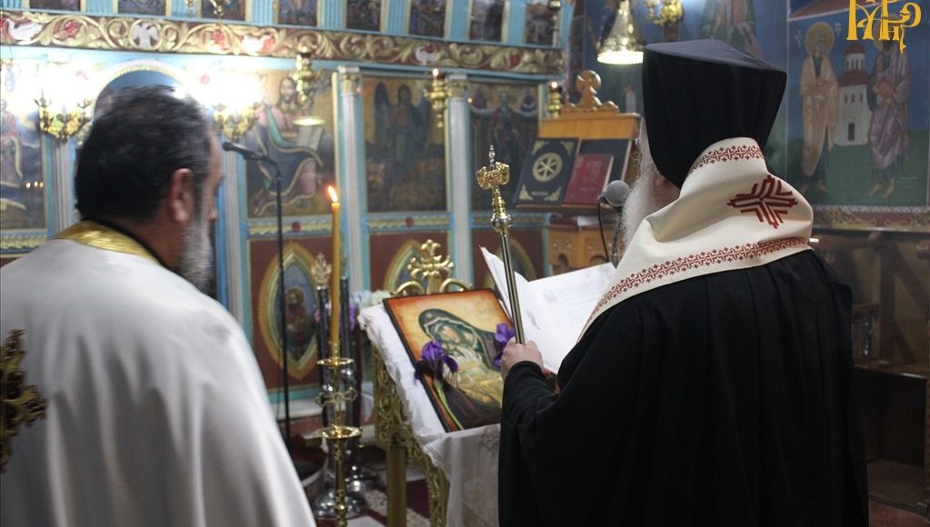 Άρτης-Καλλίνικος:-«Η-Παναγία-σκορπίζει-έλεος-και-γαληνεύει-τις-ψυχές»