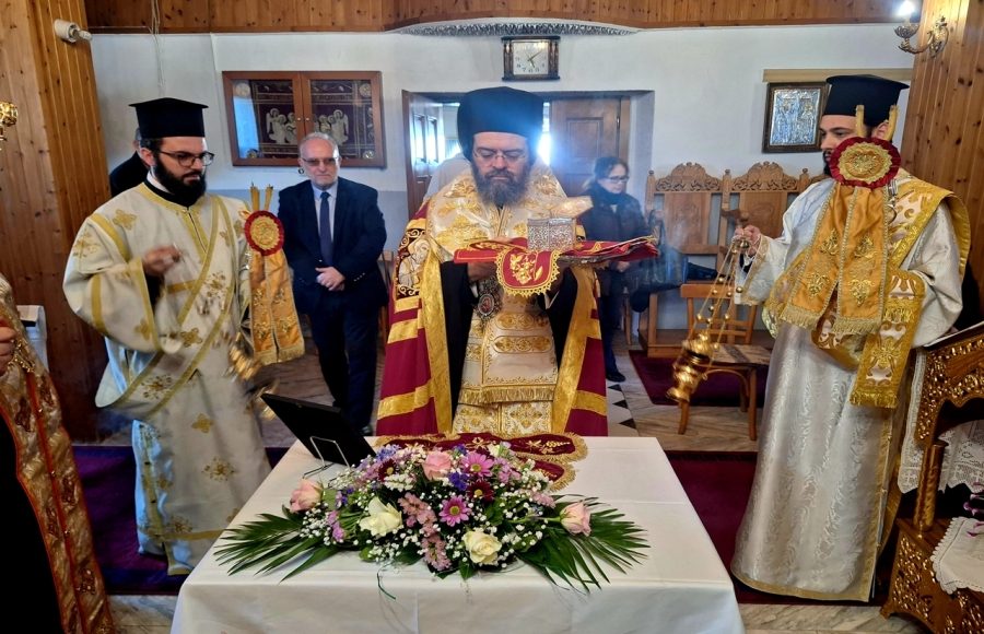 Υποδοχή-τεμαχίου-ιερού-λειψάνου-του-Αγίου-Νεκταρίου-στο-Λοφάριο