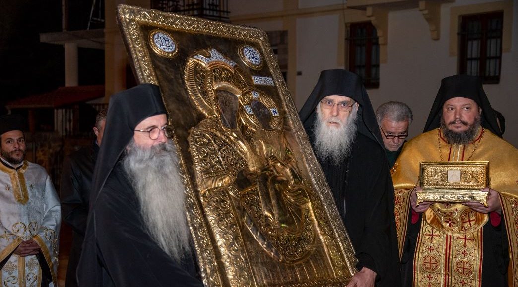 Πάνδημη-λιτάνευση-της-Παναγίας-Εικοσιφοινίσσης-στους-δρόμους-της-Νικήσιανης