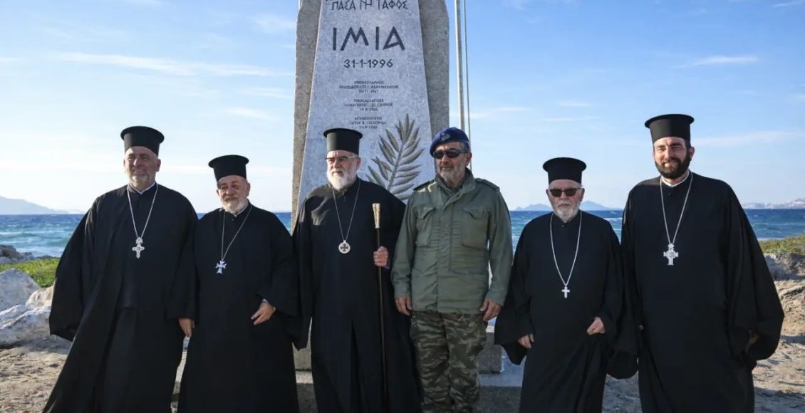 Επιμνημόσυνη-δέηση-στο-Ηρώο-των-Ιμίων-στο-Σκανδάρι-τέλεσε-ο-Μητροπολίτης-Κώου