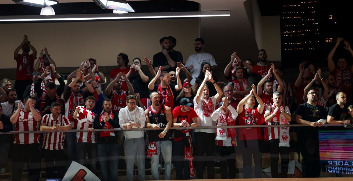 Ολυμπιακός:-Η-παρακάμερα-του-αγώνα-με-την-Μονακό-και-το-ευχαριστώ-στους-φιλάθλους