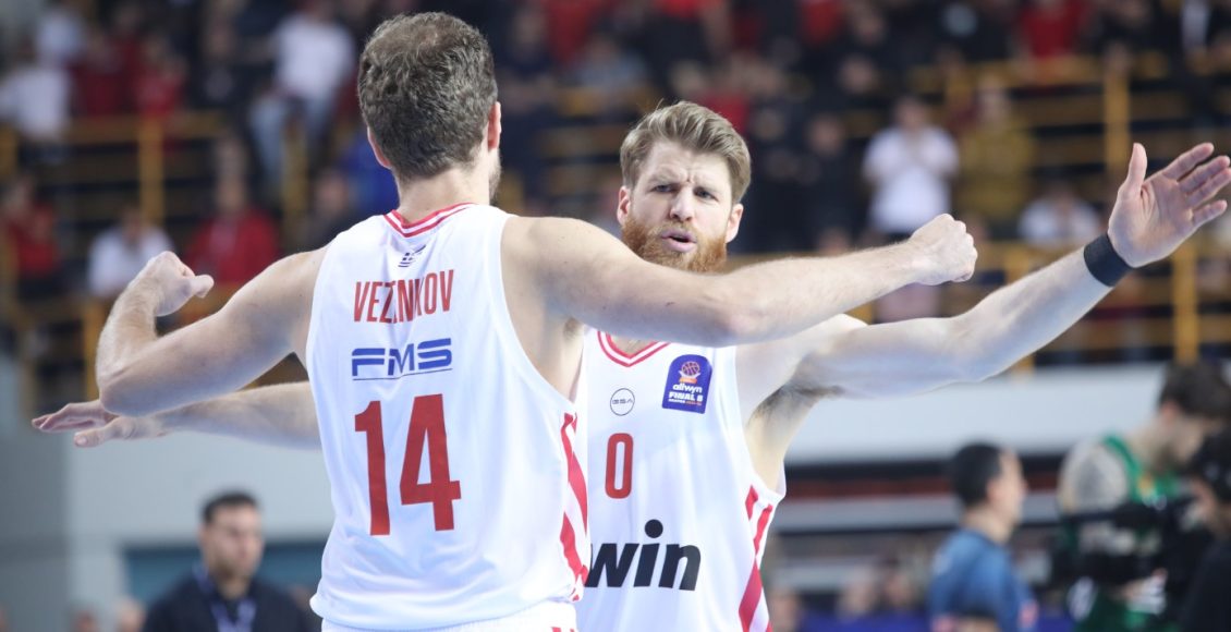 Ολυμπιακός:-Ευχάριστα-νέα-για-Βεζένκοφ-και-Γουόκαπ-ενόψει-Φενέρμπαχτσε