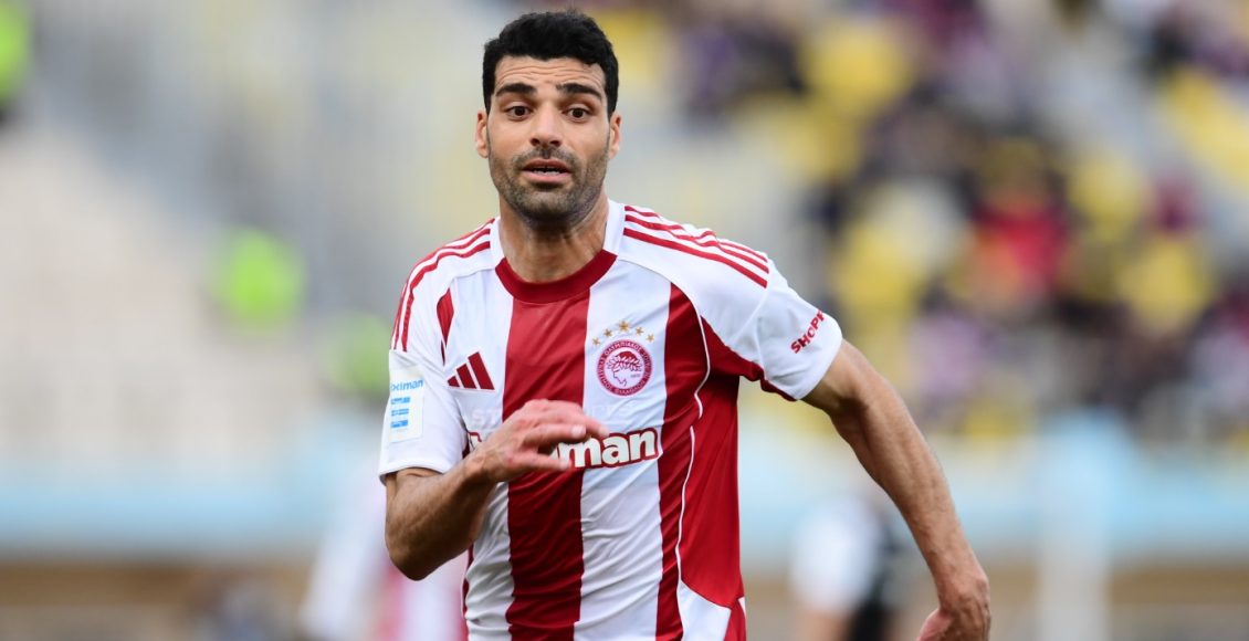 Ολυμπιακός:-Η-τεράστια-κίνηση-του-Ταρέμι,-η-αφιέρωση-του-Μουζακίτη-και-η-αποθέωση-στα-αποδυτήρια