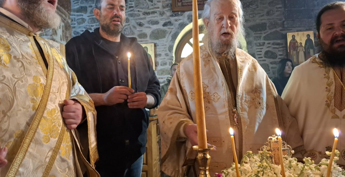 Η-Κυριακή-της-Σταυροπροσκυνήσεως-στην-Ιερά-Μονή-Αγίου-Χαραλάμπους-Λευκών-Αυλωναρίου