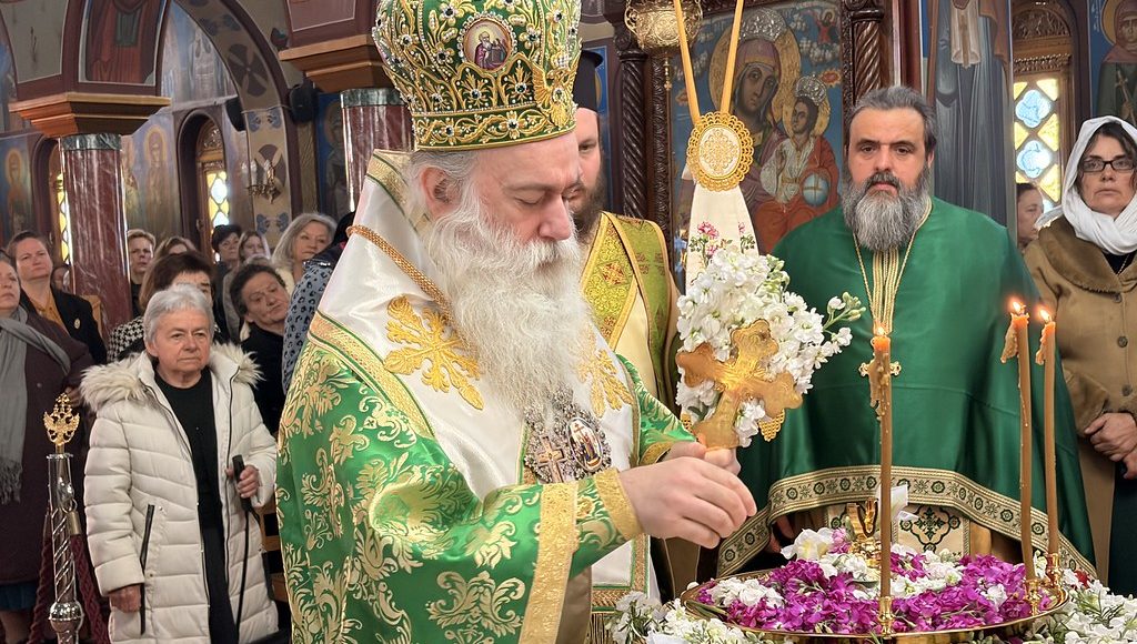 Η-Κυριακή-της-Σταυροπροσκυνήσεως-στην-Ιερά-Μητρόπολη-Κορίνθου