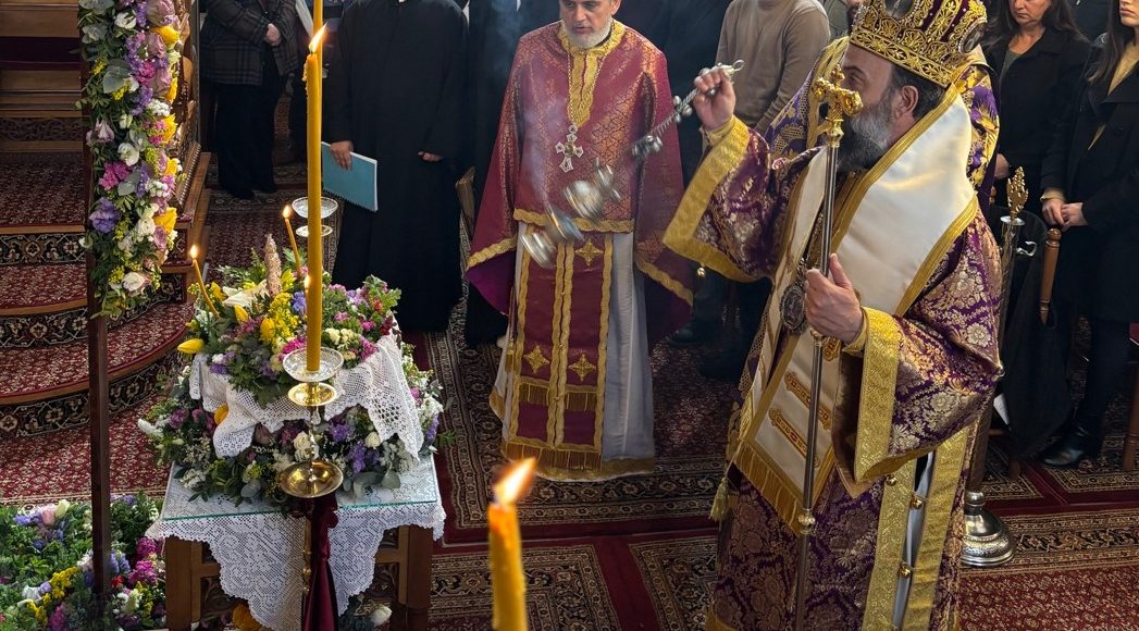 Η-Κυριακή-της-Σταυροπροσκυνήσεως-στη-Σαντορίνη