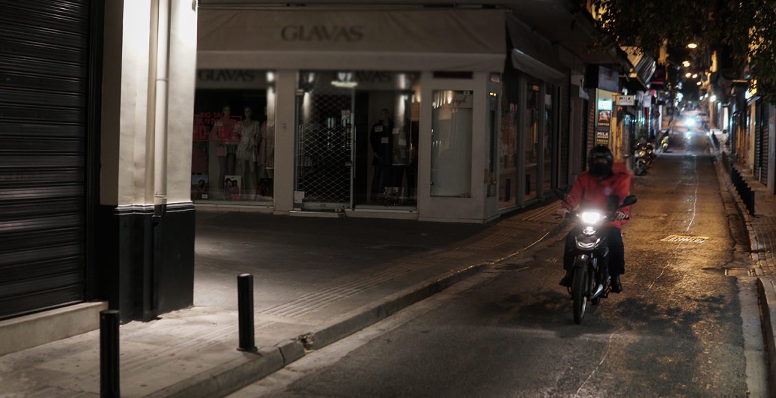 «Νταφού»-και-«Πατάτας»:-Ξύλο,-μαχαιρώματα-και-απειλές-με-πιστόλι-από-τη-συμμορία-που-λήστευε-ντελιβεράδες