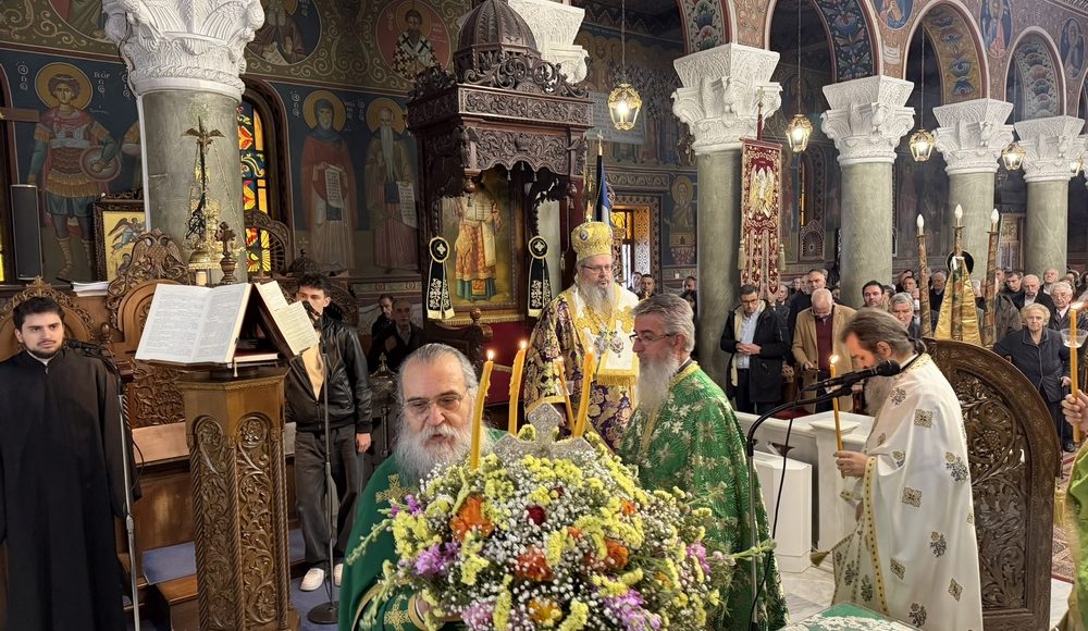 Η-Κυριακή-της-Σταυροπροσκυνήσεως-στη-Λάρισα