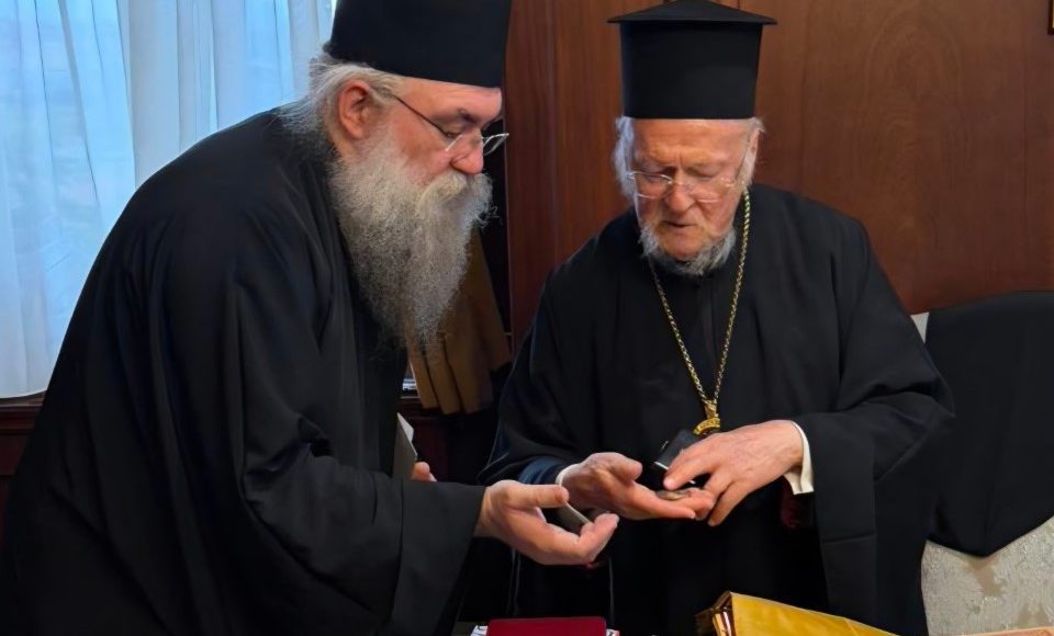 Επίσκεψη-του-Ηγουμένου-της-Ιεράς-Μονής-Εσφιγμένου-στο-Οικουμενικό-Πατριαρχείο