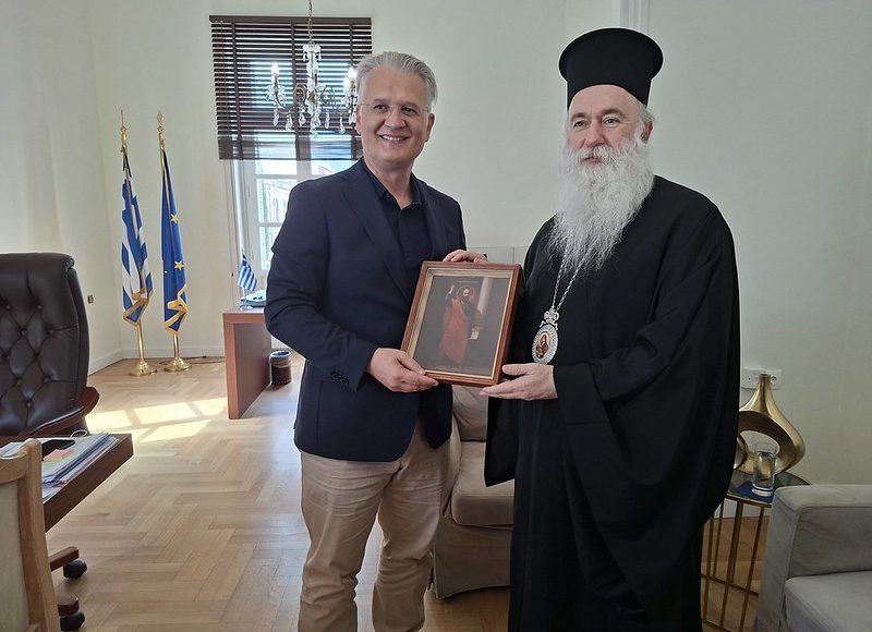 Συνάντηση-Μητροπολίτη-Κορίνθου-με-τον-Περιφερειάρχη-Πελοποννήσου