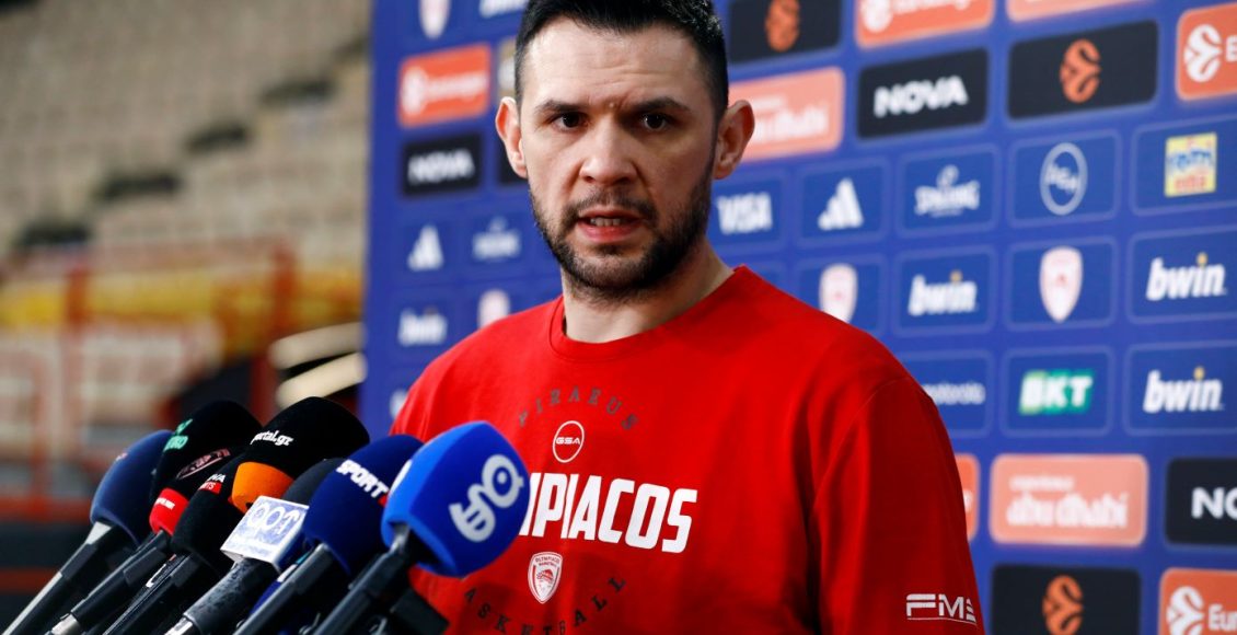 Παπανικολάου:-«Δεν-μπορείς-να-είσαι-όλη-την-ώρα-με-το-μυαλό-στο-μπάσκετ,-γιατί-θα-υπάρξει-κορεσμός»