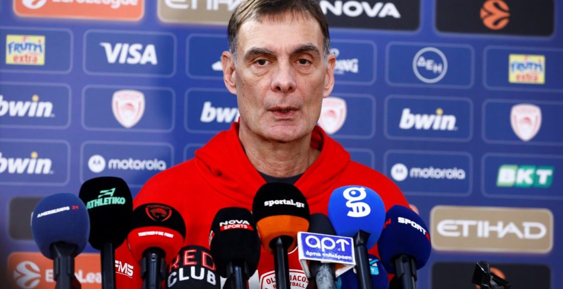 Μπαρτζώκας:-«Με-ενοχλεί-που-μεγάλοι-άνθρωποι-έρχονται-στο-γήπεδο-και-σε-βρίζουν-νομίζοντας-ότι-προσφέρουν-κάτι»