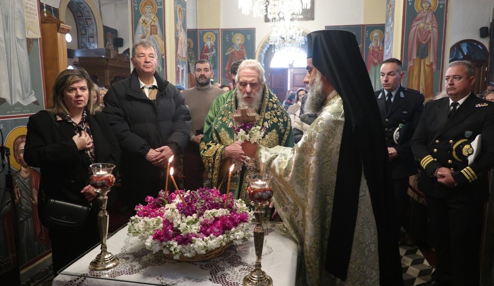 Η-Κυριακή-της-Σταυροπροσκυνήσεως-στην-Άνδρο