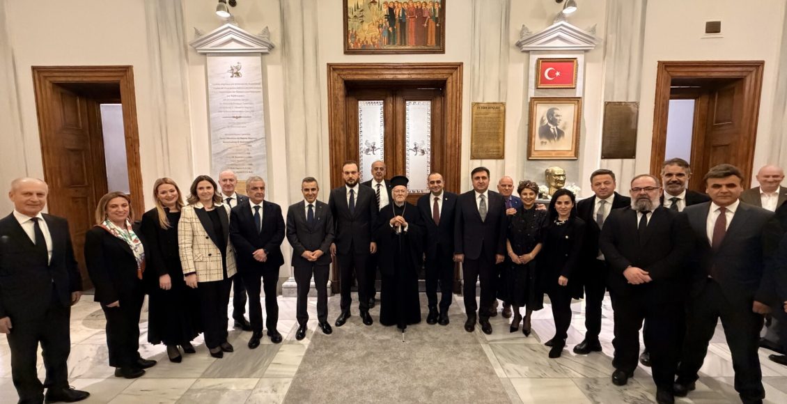 Ο-Οικουμενικός-Πατριάρχης-παρέστη-στο-δείπνο-Ιφτάρ-που-παρέθεσε-το-Ζωγράφειο-Λύκειο