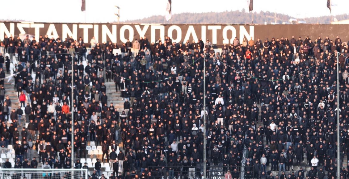 Ο-ΠΑΟΚ-τίμησε-τη-μνήμη-του-Κλεομένη-με-μια-φανέλα-και-λουλούδια