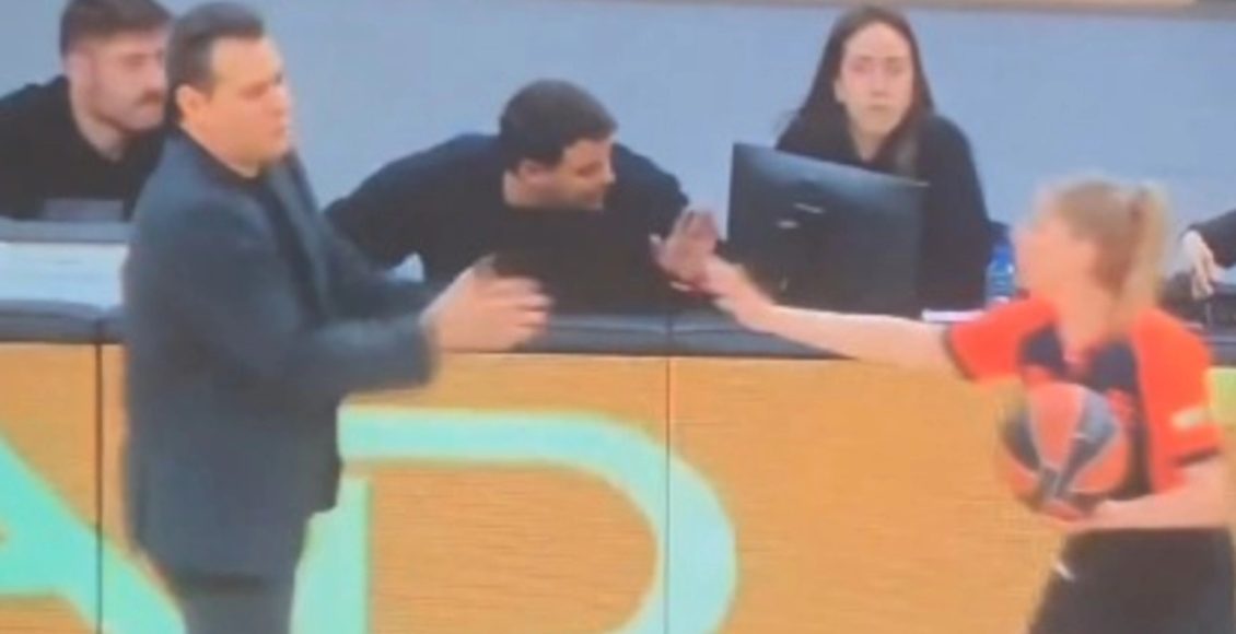 Τσαρούχα:-Απαγόρευσε-δις-στον-Ιτούδη-να-κάνει-χειραψία-με-τον-αντίπαλο-προπονητή