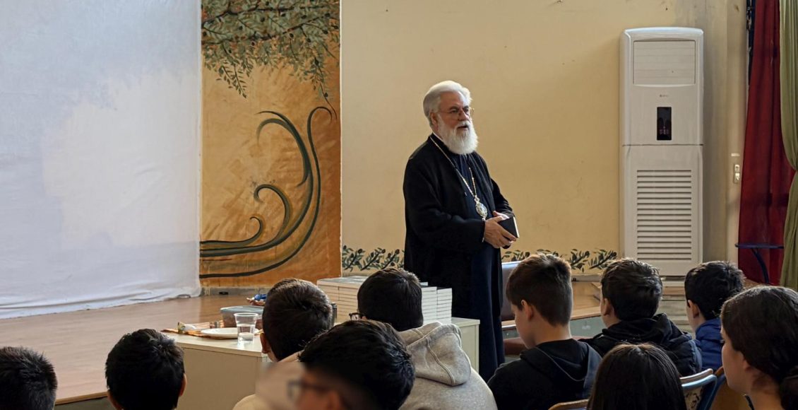 Το-6ο-Γυμνάσιο-Ιλίου-επισκέφθηκε-ο-Μητροπολίτης-Αθηναγόρας