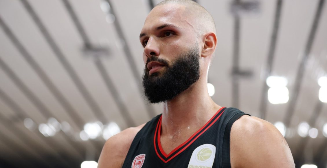 Ολυμπιακός:-Κλήθηκε-σε-απολογία-ο-Φουρνιέ-από-τη-ΔΕΑΒ-για-όσα-έγιναν-με-τον-Πανιώνιο