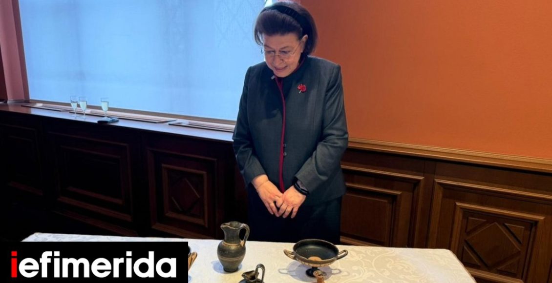 ΥΠΠΟ:-Επιστρέφονται-εννέα-αρχαιότητες-από-τη-Βουδαπέστη-Αγγεία-που-είχαν-κλαπεί-από-την-Αργολίδα-[εικόνες]