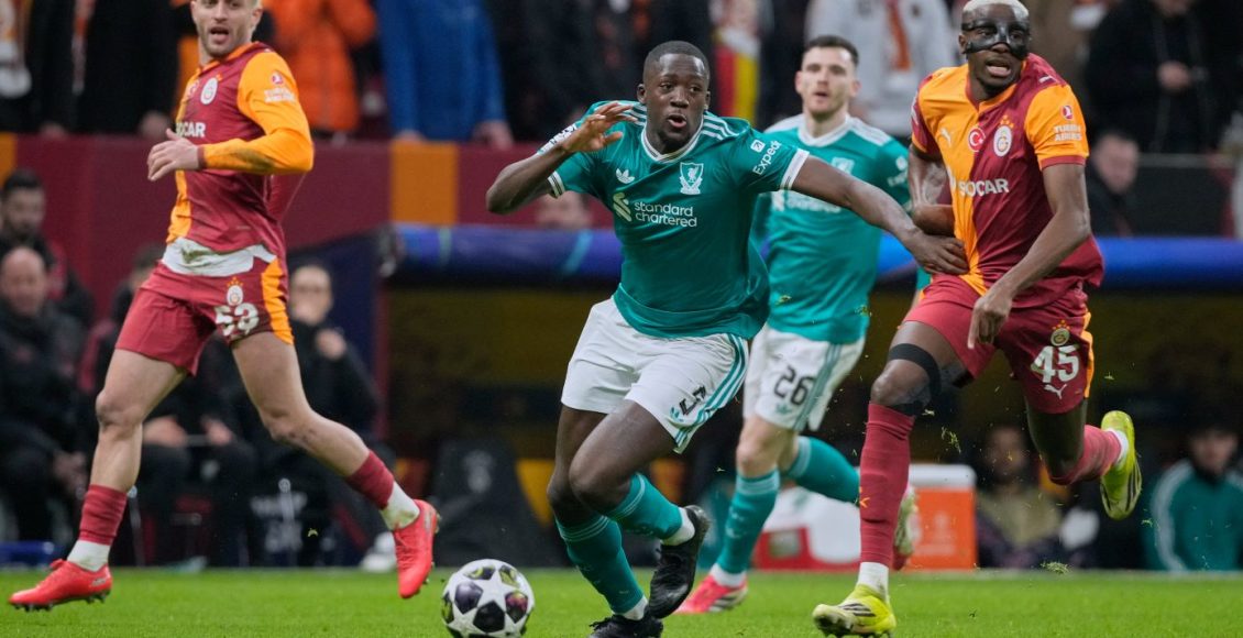 Λιβερπουλ:-«Αηδιασμένοι-με-την-δειλή-ρατσιστική-συμπεριφορά-στον-Κονατέ»