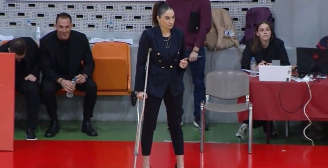 Ολυμπιακός-–-Παναθηναϊκός:-Μα-πατερίτσα-και-ψηλοτάκουνα-στο-ΣΕΦ-η-Σελέν-Ερντέμ