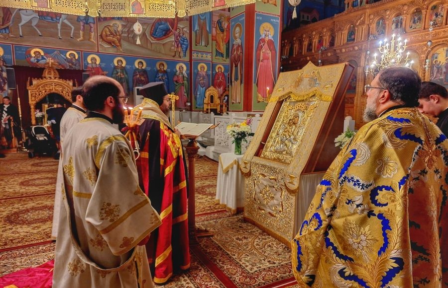 Μαρωνείας-Παντελεήμων:-Να-αντλήσουμε-δύναμη-από-την-πνευματική-μας-Μητέρα