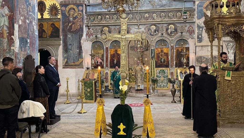 Ιεροσόλυμα:-h-εορτή-της-Σταυροπροσκυνήσεως-εορτάζεται-στην-Ιερά-Μονή-του-Τιμίου-Σταυρού