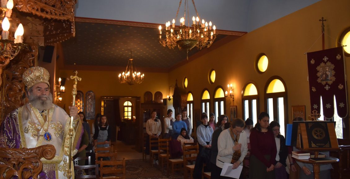 Γύθειο:-Θεία-Λειτουργία-για-τις-μαθήτριες-του-Σχολείου-«Ελληνική-Παιδεία»