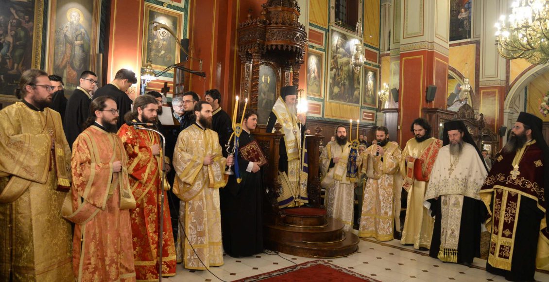 Λαμπρός-ο-Εσπερινός-στον-Μητροπολιτικό-Ναό,-Ευαγγελιστρίας-Πατρών