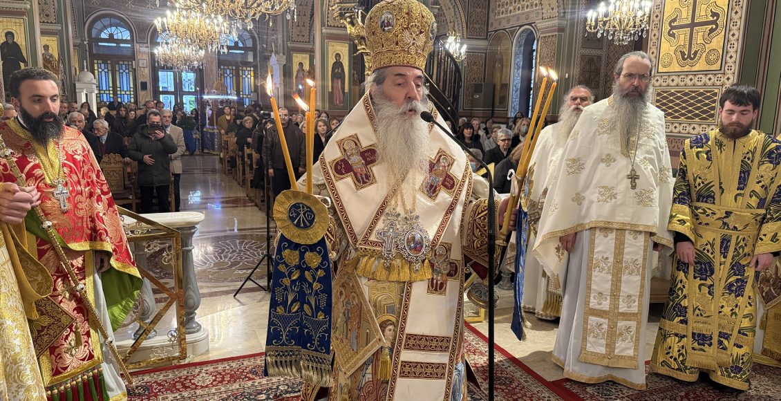 Στον-πανηγυρίζοντα-Ιερό-Ναό-Ευαγγελιστρίας-Πειραιώς-ο-Μητροπολίτης-Σεραφείμ