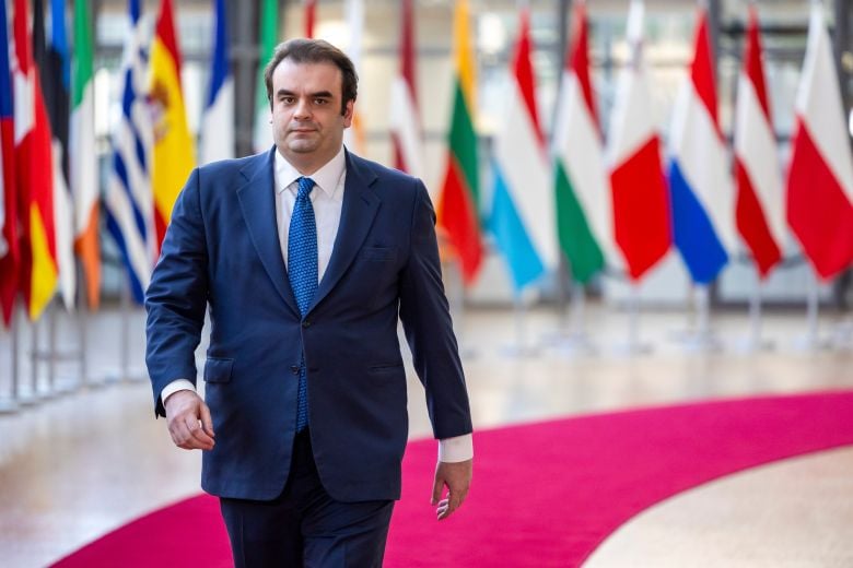 Πιερρακάκης-στο-eurogroup:-«Τα-μέτρα-σε-αυτή-τη-φάση-να-έχουν-προτεραιότητα-τα-πιο-ευάλωτα-νοικοκυριά-και-τις-επιχειρήσεις»