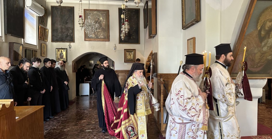 Η-Ακολουθία-του-Ακαθίστου-Ύμνου-στην-εμπόλεμη-Αγία-Γη