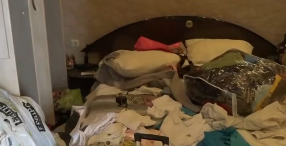 «Σας-παρακαλώ-μη-την-χτυπάτε,-δεν-ξέρουμε-το-pin»:-Μητέρα-και-15χρονη-κόρη-περιγράφουν-την-εισβολή-ληστών-στο-σπίτι-τους