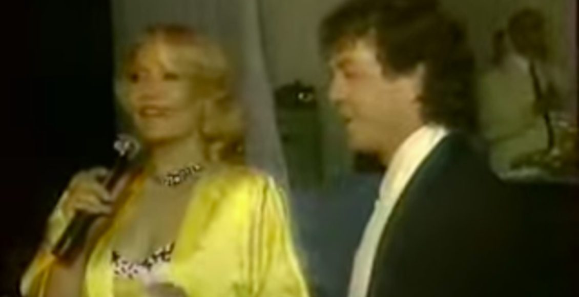 «Με-τον-Γκάλη,-τον-Γιαννάκη,-τον-Φιλίππου-και-τ’-άλλα-παιδιά»-–-Όταν-η-Μαρινέλλα-τραγουδούσε-για-τον-αγαπημένο-της-Άρη