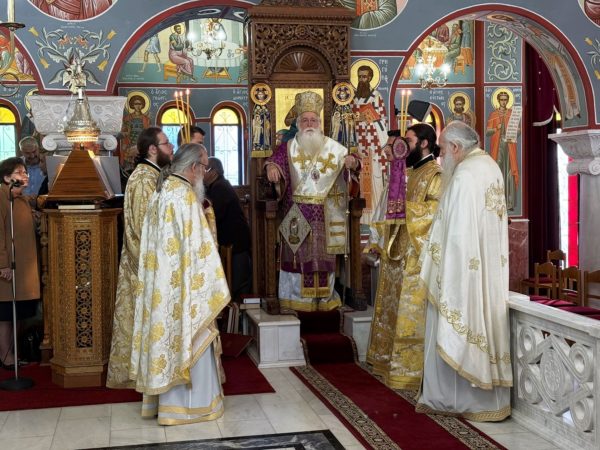 Στην-Ευαγγελίστρια-Αλμυρού-ο-Δημητριάδος-Ιγνάτιος