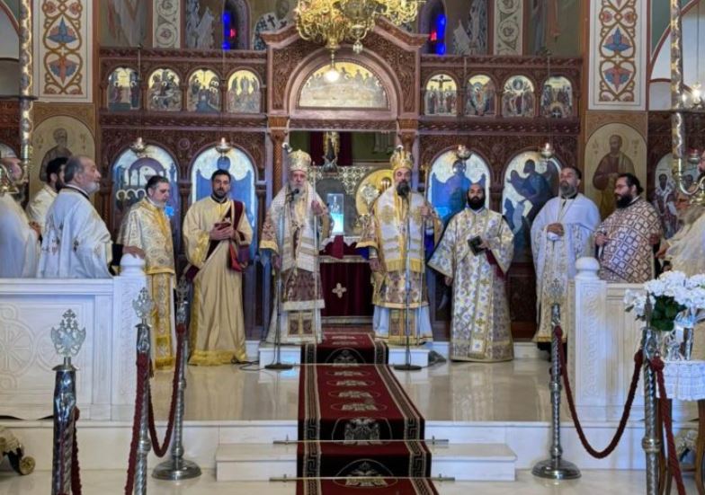 Τεσσαρακονθήμερο-μνημόσυνο-Μητροπολίτη-πρώην-Θήρας-Επιφανίου