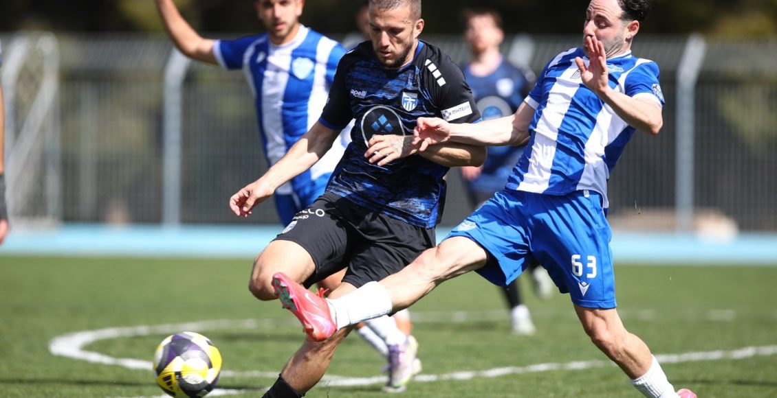 Απίθανο-σκηνικό-στη-super-league-2:-Έλειπαν-τα-σημαιάκια-του-κόρνερ-στο-Αιγάλεω-–-Ελλάς-Σύρου