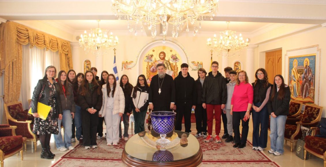 Επίσκεψη-μαθητών-Γυμνασίων-στον-Μητροπολίτη-Σερρών