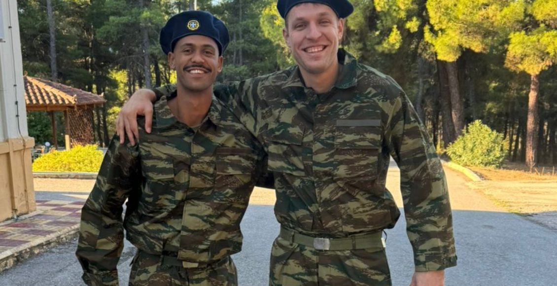 Ολυμπιακός:-Ανέβασε-φωτογραφίες-με-τους-φαντάρους-Βεζένκοβ,-Ντόρσεϊ,-Γουόκαπ-–-«Περιμένουμε-αντίστοιχη-φωτογραφία-του-Γιαννακόπουλου»