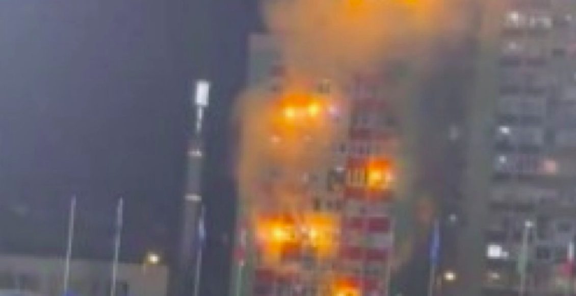 Βοσνία-–-Ιταλία:-Απίθανο-σκηνικό-στις-πολυκατοικίες-δίπλα-στο-γήπεδο