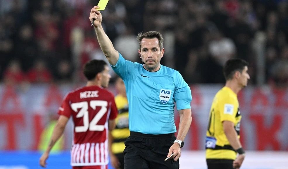 Ο-Γερμανός-διαιτητής-Στίλερ-στο-Ολυμπιακός-–-ΑΕΚ-–-Είχε-σφυρίξει-και-το-ντέρμπι-του-πρώτου-γύρου-της-κανονικής-διάρκειας