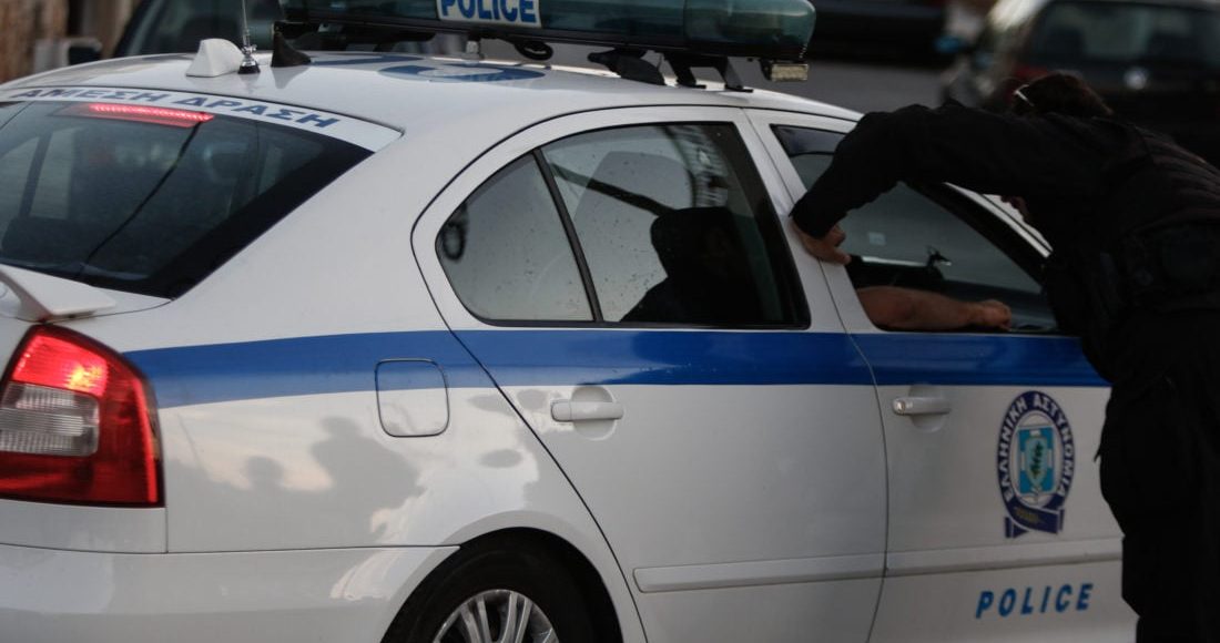 Συνελήφθη-37χρονος-που-καταζητείται-στη-Γερμανία-για-απάτη-–-Κυκλοφορούσε-με-ταυτότητα-του-δίδυμου-αδελφού-του