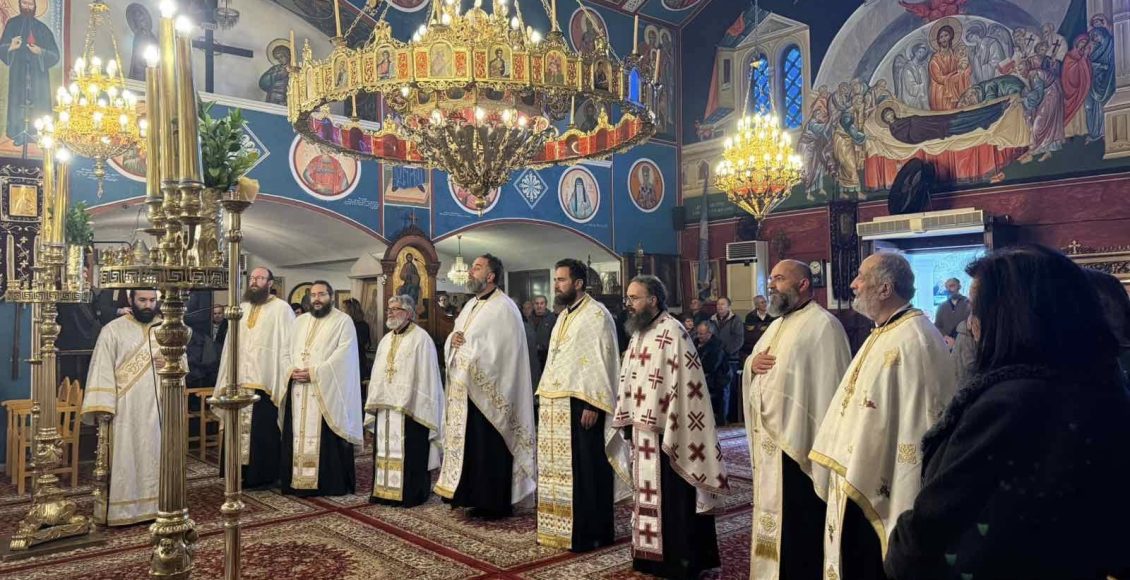 Ο-ΣΤ’-Κατανυκτικός-Εσπερινός-στο-Καμάρι-Θήρας