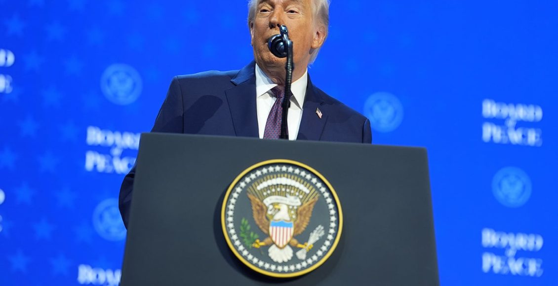 o-Τραμπ-απείλησε-να-σταματήσει-την-προμήθεια-όπλων-στην-Ουκρανία,-αν-η-Ευρώπη-δεν-βοηθήσει-στα-Στενά-του-oρμούζ