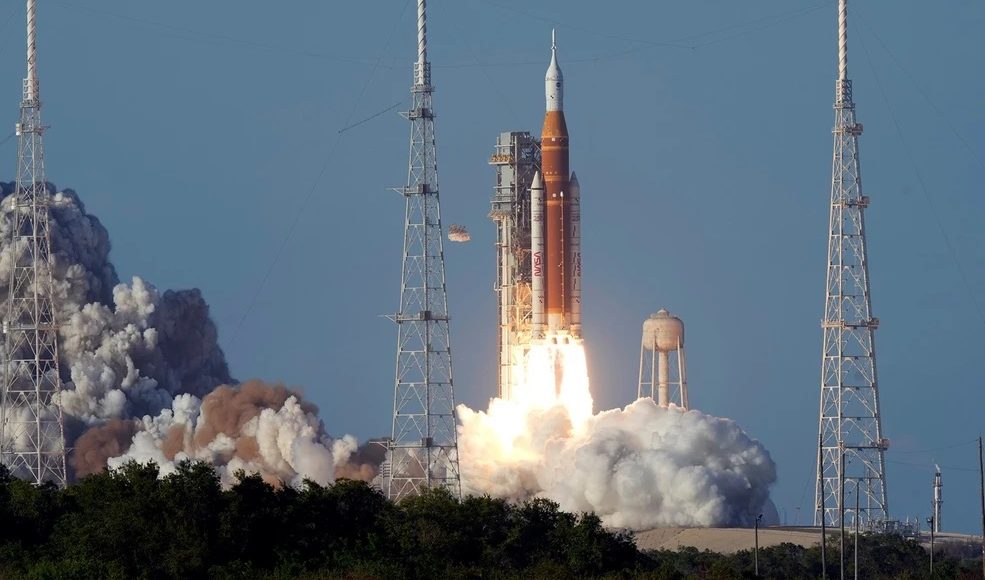 Το-πλήρωμα-της-αποστολής-«Άρτεμις-2»-σε-τροχιά-γύρω-από-τη-Γη,-προτού-κινηθεί-προς-τη-Σελήνη