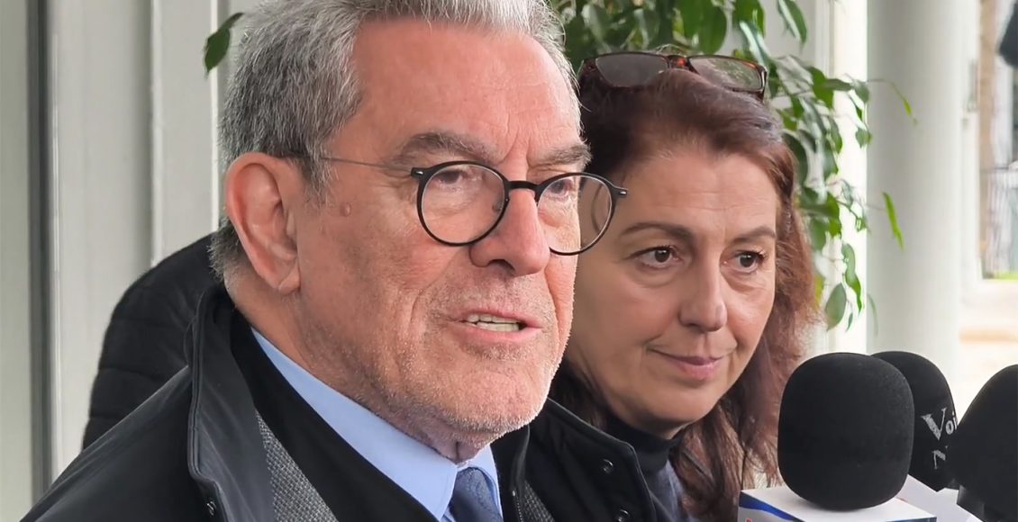 ​«Επιβεβαιώνομαι-ότι-κάνω-σωστά-τη-δουλειά-μου»-–-Η-αντίδραση-Καπερνάρου-για-την-επίθεση-με-γκαζάκια-στο-γραφείο-του