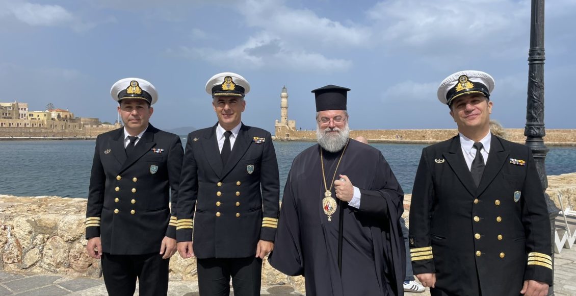 Επίσκεψη-του-Μητροπολίτη-Κυδωνίας-Τίτου-στον-Λιμενάρχη-Χανίων
